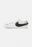Nike Sportswear W BLAZER LOW #x27;77 JUMBO Sneaker low white/black/sail/volt/team orange W BLAZER LOW #x27;77 JUMBO Низкие кроссовки женские белый/черный/парус/вольт/команда оранжевый