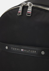 Tommy Hilfiger CENTRAL REPREVE BACKPACK UNISEX Rucksack black РЮКЗАК CENTRAL REPREVE УНИСЕКС Рюкзак черный