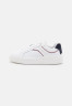 Tommy Hilfiger FEMININE COURT Trainers red/white/blue FEMININE COURT Кроссовки красный/белый/синий