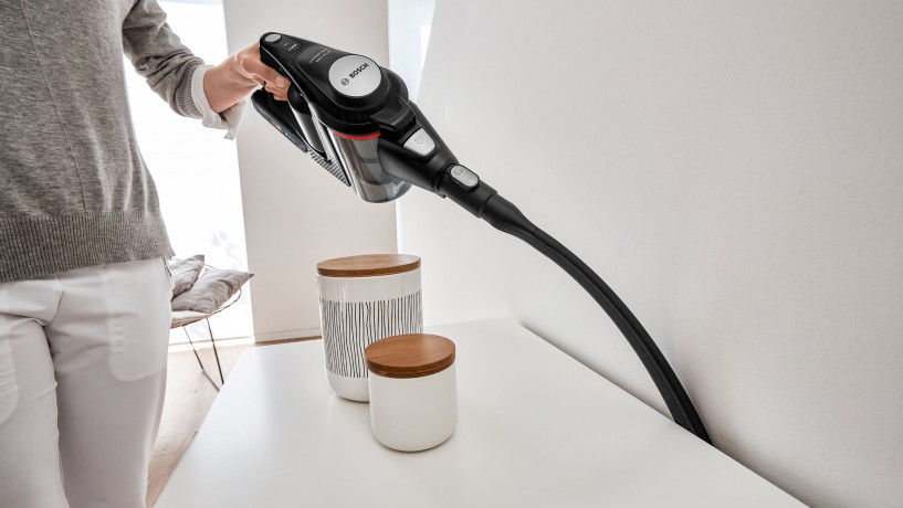 BOSCH BOSCH Akku-Stielstaubsauger BKS8214T Unlimited Serie, 8 Gen2, beutellos, 45 Min Laufzeit, inkl. elektrische Miniduse und flexibler Fugenduse  Беспроводной пылесос BOSCH BKS8214T Unlimited series, 8 Gen2, без мешка, время работы 45 минут, включая эле