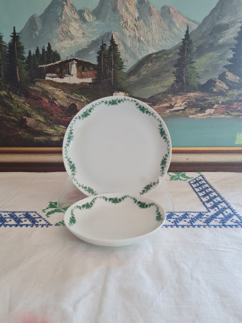 Тарелки винтажные Furstenberg с зеленым цветочным рисунком, 2 шт., фарфор, 18 и 13,5 см, Германия, 1960-70гг.