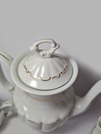 Walbrzych Poland Белый фарфоровый чайный набор с позолотой: чайник, сахарница, молочник, Польша, 1960-70гг.