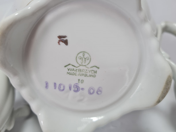 Walbrzych Poland Белый фарфоровый чайный набор с позолотой: чайник, сахарница, молочник, Польша, 1960-70гг.