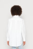 Tommy Hilfiger OVERSIZED SHIRT Button-down blouse optic white РУБАШКА ОВЕРСАЙЗ Блуза на пуговицах оптический белый