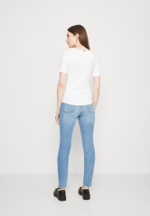 Tommy Hilfiger SLIM Basic T-shirt th optic white SLIM Базовая футболка й оптический белый