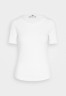 Tommy Hilfiger SLIM Basic T-shirt th optic white SLIM Базовая футболка й оптический белый