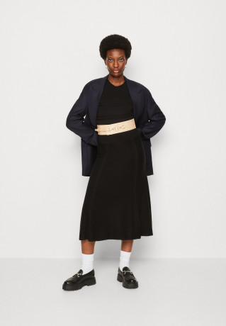 Tommy Hilfiger REFINE FLARE DRESS Jumper dress black REFINE FLARE DRESS Платье-джемпер черный