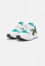 Nike Sportswear AIR HUARACHE UNISEX Sneaker low white/blue/emerald AIR HUARACHE UNISEX Низкие кроссовки женские белый/синий/изумрудный
