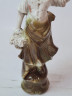 Статуэтка винтажная, бело-зеленый фарфор "Женщина с корзиной и кувшином для воды", 17 x 7 см, Германия, 1960-70гг.