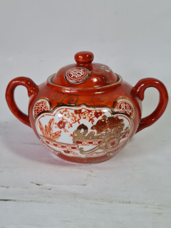 Набор для чая винтажный, фарфор с ярким декором в японском стиле: чайник 19,5 х 13 см, молочник 10 х 7,5 см, сахарница 14 х 9 см, Япония, 1960-70гг.