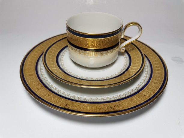 Heinrich Esplanade, Генрих Чайное трио "Эспланаде" темно-синее с позолотой, 3 предмета, 1970г.