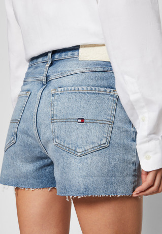 Tommy Hilfiger TOMMY HILFIGER X SHAWN MENDES Denim shorts hero indigo TOMMY HILFIGER X SHAWN MENDES Джинсовые шорты герой индиго