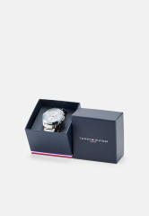 Tommy Hilfiger DIAL BRACELET Chronograph watch silver-coloured БРАСЛЕТ DIAL Часы с хронографом серебристый