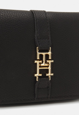 Tommy Hilfiger SMALL FLAP WALLET Wallet black МАЛЕНЬКИЙ КОШЕЛЕК С КЛАПАНОМ Бумажник черный