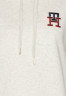 Tommy Hilfiger MONOGRAM HOODIE Hoodie heathered oatmilk ХУДИ С МОНОГРАММОЙ Толстовка с капюшоном овсяное молоко
