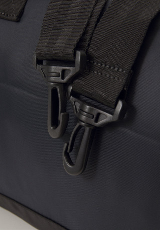 Tommy Hilfiger SKYLINE DUFFLE UNISEX Weekend bag space blue SKYLINE DUFFLE UNISEX Сумка выходного дня космический синий