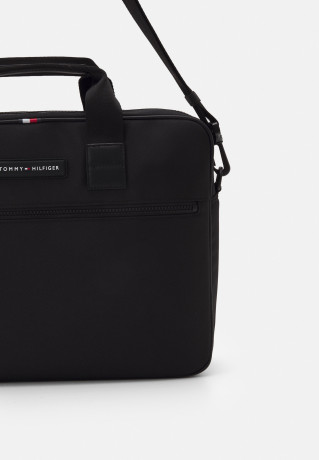 Tommy Hilfiger ESSENTIAL COMPUTER BAG Laptop bag black ESSENTIAL COMPUTER BAG Сумка для ноутбука черный
