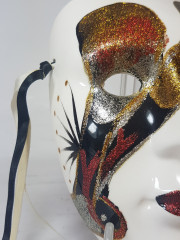 Декоративная Карнавальная маска белая с золотым узором, 17 x 12 см, Италия, 1960-70гг.