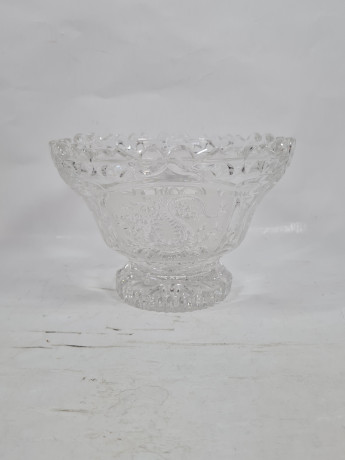 Вазочка винтажная Im Stil Anna Hutte на ножке с объемным декором, хрусталь, 16,5 см, Германия, 1960-70гг.