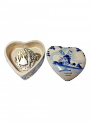 Шкатулка винтажная с амулетом Delft / K&amp;S, фарфор, 8 х 8 см, амулет с цепочкой, Нидерланды, 1970 год.