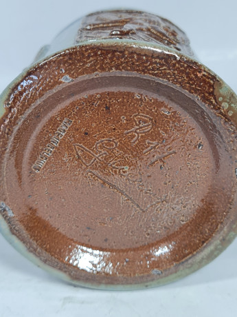 Кружка пивная винтажная с изображением льва на гербе, серая керамика, 10 см, Бельгия, 1960-70гг.