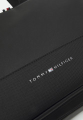 Tommy Hilfiger ESSENTIAL SLIM COMPUTER BAG UNISEX Laptop bag black ESSENTIAL SLIM COMPUTER BAG UNISEX Сумка для ноутбука черный