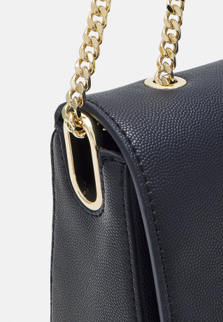 Tommy Hilfiger TIMELESS FLAP CROSSOVER Across body bag space blue TIMELESS FLAP CROSSOVER Сумка через плечо космический синий