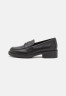 Tommy Hilfiger ICONIC LOAFER Slip-ons black ICONIC LOAFER Слипоны черный