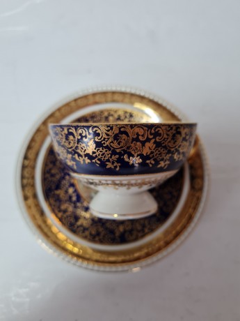 Tirschenreuth P.T Bavaria Чайная пара синяя с обильной позолотой и узором, Германия, 1960-70гг.