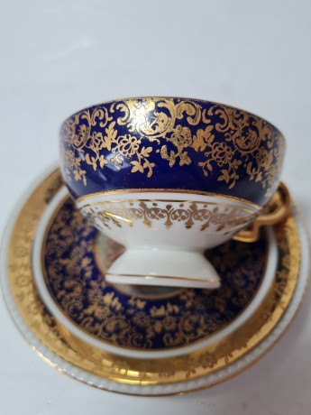 Tirschenreuth P.T Bavaria Чайная пара синяя с обильной позолотой и узором, Германия, 1960-70гг.