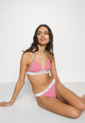 Tommy Hilfiger FIXED FOAM Bikini top weiss \nweiss FIXED FOAM лиф бикини - белый \nбелый