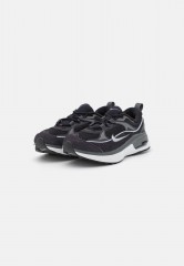 Nike Sportswear W AIR MAX BLISS Sneaker low black/silver/oil grey/iron grey/summit white W AIR MAX BLISS Низкие кроссовки женские черный/серебристый/масленно-серый/железно-серый/саммит-белый
