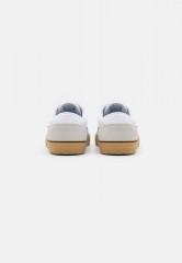 Nike SB CHRON 2 UNISEX Sneaker low white/obsidian/white/light brown/black CHRON 2 UNISEX Низкие кроссовки женские белый/обсидиан/белый/светло-коричневый/черный