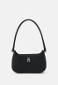 Tommy Hilfiger TH EMBLEM SHOULDER BAG Handbag black СУМКА НА ПЛЕЧО TH EMBLEM Сумка черный
