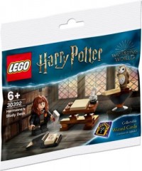 LEGO 3er Set: Harry Potter 30392 Hermines Schreibtisch - Polybag + Ungarischer Hornschwanz + Heulende Hutte und Peitschende Weide Набор из 3 предметов: Гарри Поттер 30392, письменный стол Гермионы &mdash; полиэтиленовый пакет + венгерская рогатка + воющий хатт