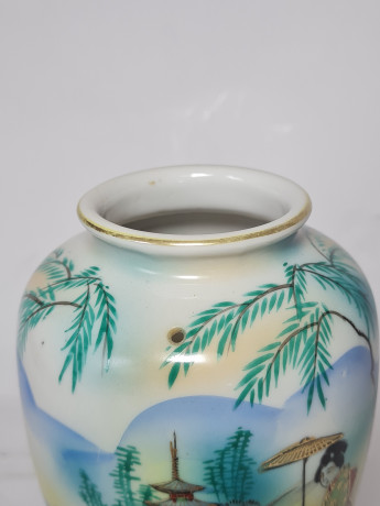 Original-Aerozon Фарфоровая ваза с рисунком в китайском стиле, 16,5 x 9,5 см, Германия, 1960-70гг.