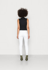 Tommy Hilfiger FLEX COMO Jeans Skinny Fit optic white FLEX COMO — Джинсы скинни оптический белый