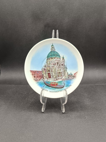 Тарелка декоративная винтажная "Церковь Санта-Мария-делла-Салюте (Венеция)", сувенирная, фарфор, 13.5 см, Италия, 1980-90гг.