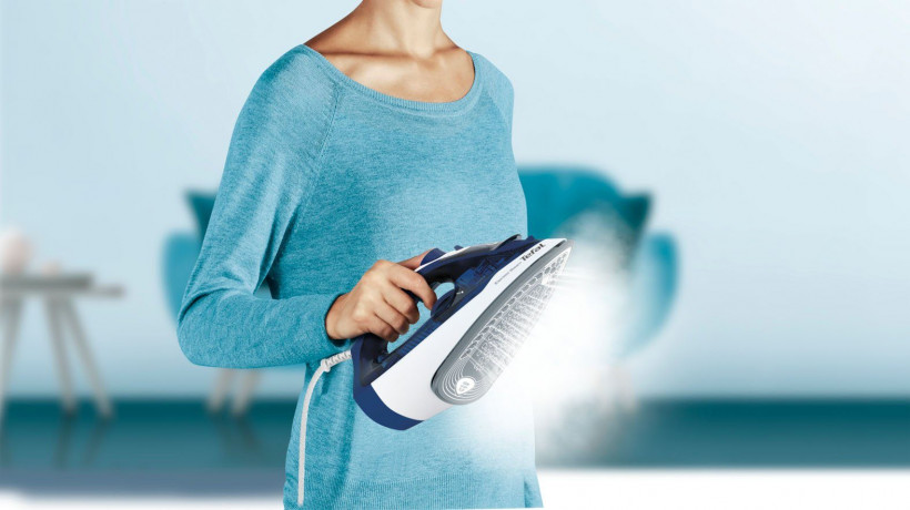 Tefal Tefal Dampfbugeleisen FV2838 Express Steam, 2400 W, Keramik-Bugelsohle, 180 g/Min. Dampfstoss, Tropfstopp  Паровой утюг Tefal FV2838 Express Steam, 2400 Вт, керамическая подошва, 180 г/мин. Паровой удар, капля-стоп