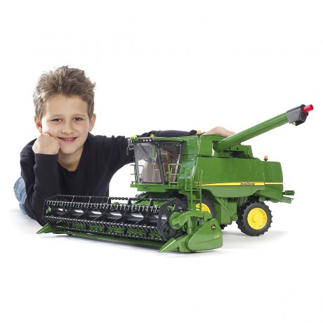 Bruder BRUDER 02132 John Deere Mahdrescher T670i BRUDER 02132 Зерноуборочный комбайн John Deere T670i