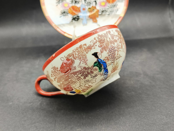 Чайная пара винтажная "Девушки в саду", китайский фарфор, ручная роспись, Китай, 1960-70гг.