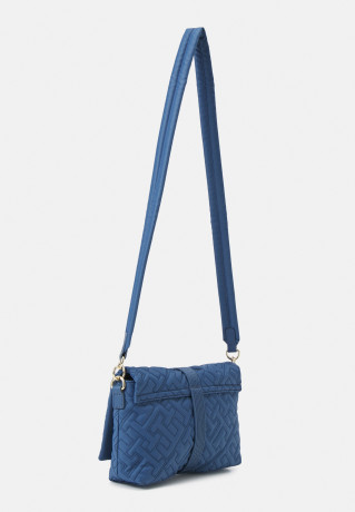 Tommy Hilfiger FLOW FLAP CROSSOVER Across body bag blue coast FLOW FLAP CROSSOVER — Сумка через плечо голубое побережье