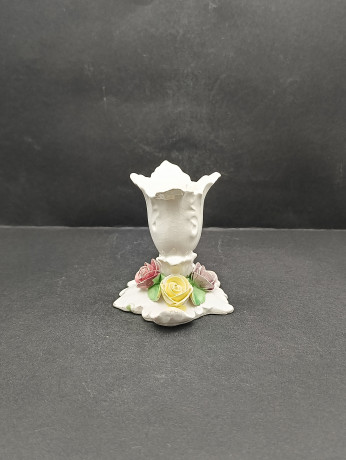 Подсвечник винтажный VIP в форме раскрывшегося бутона с объемными цветами, 11 см, фарфор, Германия, 1960-70гг.