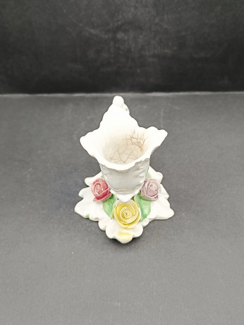 Подсвечник винтажный VIP в форме раскрывшегося бутона с объемными цветами, 11 см, фарфор, Германия, 1960-70гг.