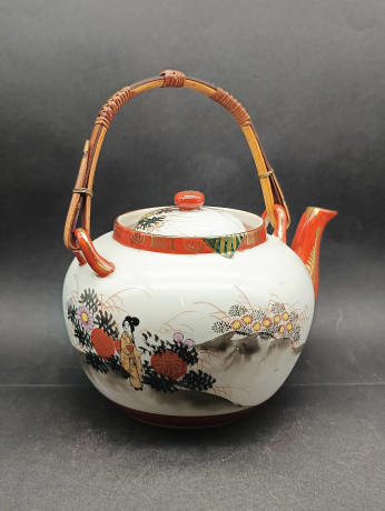 Набор для чая винтажный в традиционном китайском стиле "Девушки в саду", фарфор, ручная роспись, Китай, 1960-70гг.