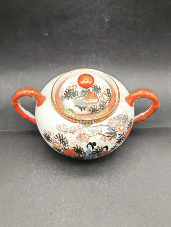 Набор для чая винтажный в традиционном китайском стиле "Девушки в саду", фарфор, ручная роспись, Китай, 1960-70гг.