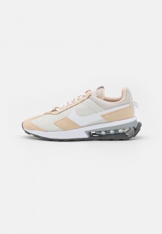 Nike Sportswear W AIR MAX PRE DAY NN Sneaker low light bone/white sanddrift/iron grey/metallic silver W AIR MAX PRE DAY NN Низкие кроссовки женские светлая кость/белый песок/серый металлик/серебристый металлик
