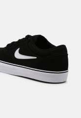 Nike SB CHRON 2 UNISEX Sneaker low black/white CHRON 2 UNISEX Низкие кроссовки женские черно-белый