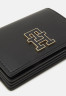 Tommy Hilfiger CHIC CONCERTINA Wallet black CHIC CONCERTINA Кошелек черный