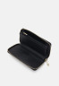 Tommy Hilfiger TIMELESS LARGE Wallet black TIMELESS LARGE Кошелек черный